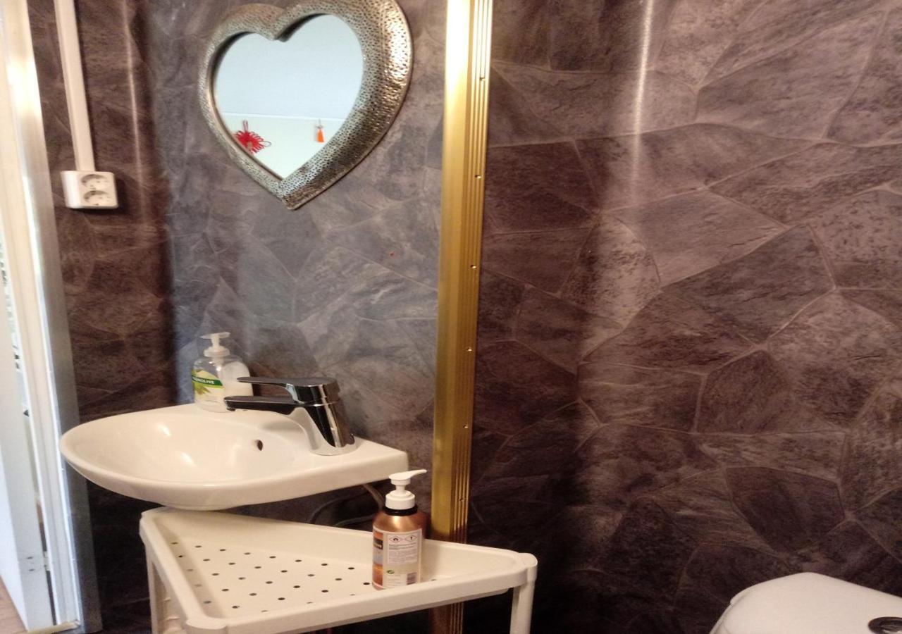 Lin'S B&B Alvsered Bagian luar foto